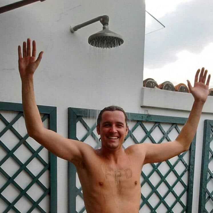 15 kg mais magro, Felipe Dylon volta à cena depois de dez anos