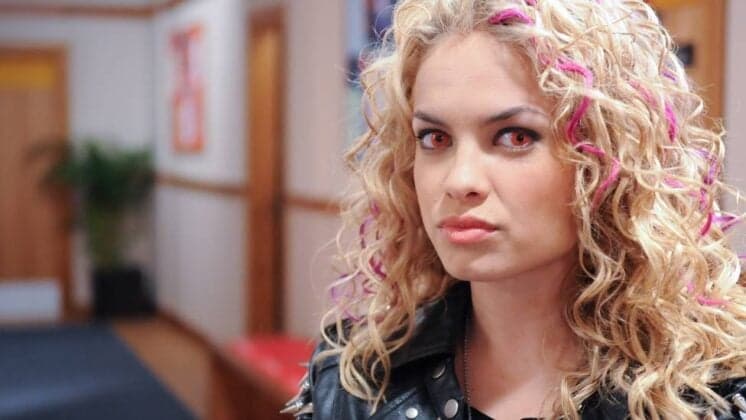 Fora da Record, ex-Rebelde Lua Blanco participa de programa do SBT