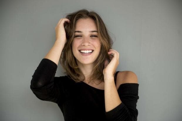 Atriz de “Malhação” nega boatos de namoro com Neymar