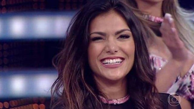 Bailarina do Faustão faz campanha nas redes sociais para encontrar o pai