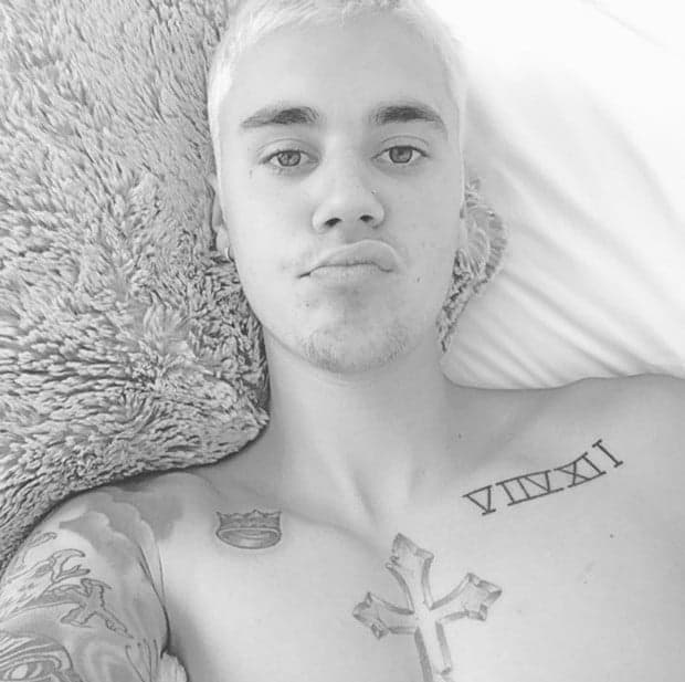 Após apanhar, Justin Bieber ironiza: "nenhum arranhão"