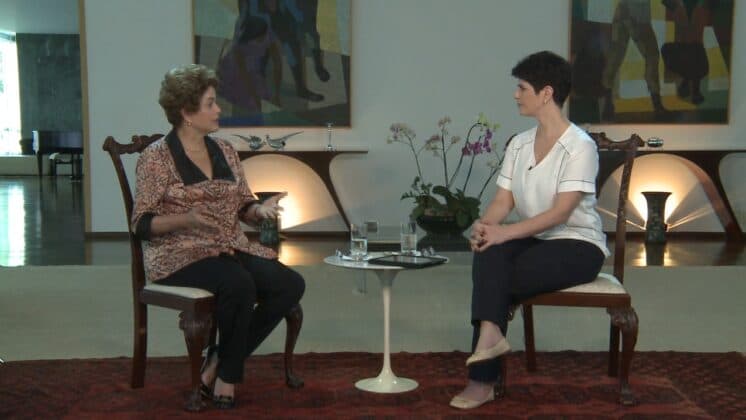 Em entrevista a Mariana Godoy, Dilma Rousseff admite erros e revela estar "tranquila"