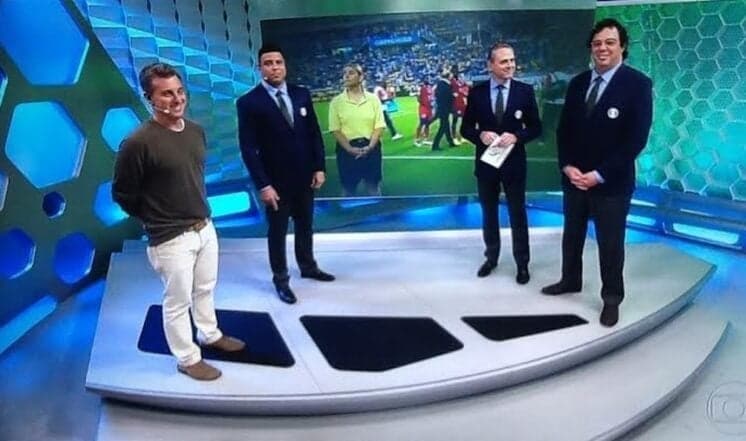 Galvão Bueno dá puxão de orelha em Luciano Huck ao vivo