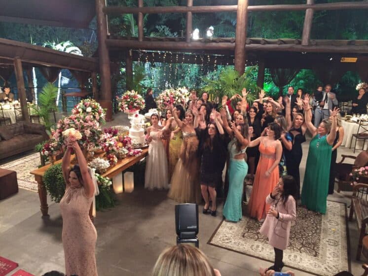 Eliana promove casamento de Gretchen e empresário Carlos Marques