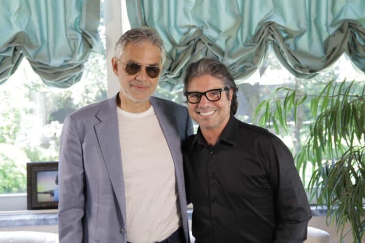 Em estreia, João Kléber entrevista Andrea Bocelli neste domingo (5)