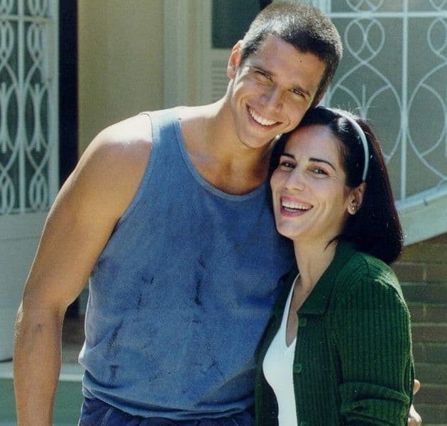 Marcio Garcia critica figurino da novela "Anjo Mau", em reprise na Globo