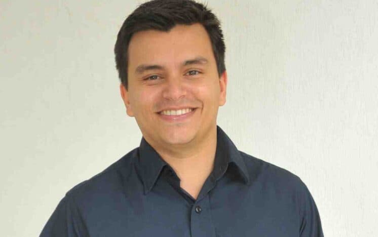 Gustavo Reiz já desenvolve capítulos de nova novela medieval da Record