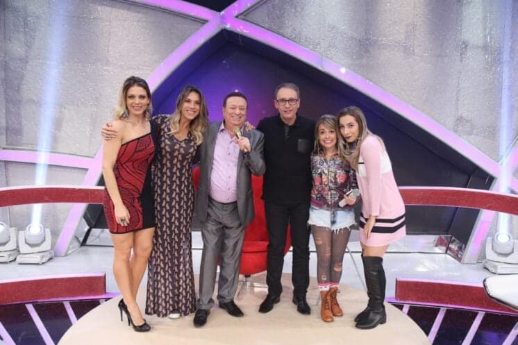 Raul Gil recebe o crítico de TV José Armando Vannucci neste sábado (25)