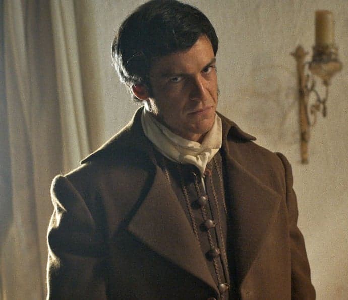"O ideal seria que todas as novelas pudessem ter nudez", dispara Mateus Solano