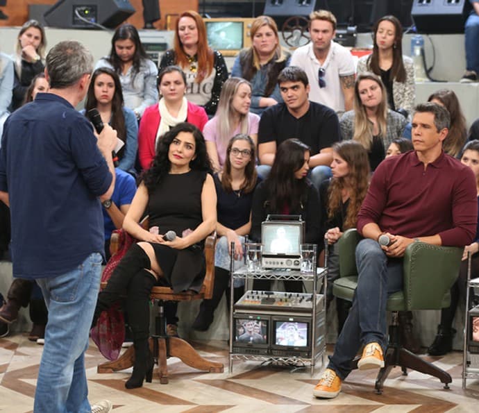 Assista o embate político de Márcio Garcia e Letícia Sabatella no "Altas Horas"