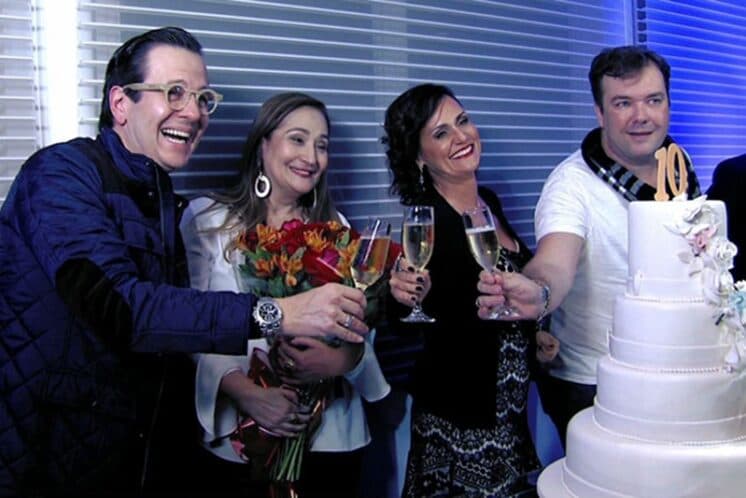 Sonia Abrão surpreende e anuncia casamento com Celso Zucatelli