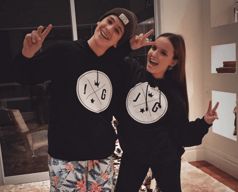 Larissa Manoela derrapa no português e internautas criticam