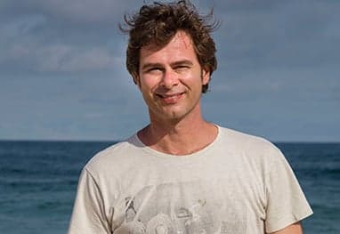 Rafael Cardoso e João Vitti podem fazer nova série sobre ufologia