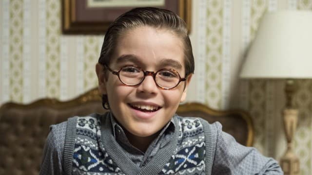 "Êta Mundo Bom": Anastácia ajuda Claudinho a dar os primeiros passos após cirurgia