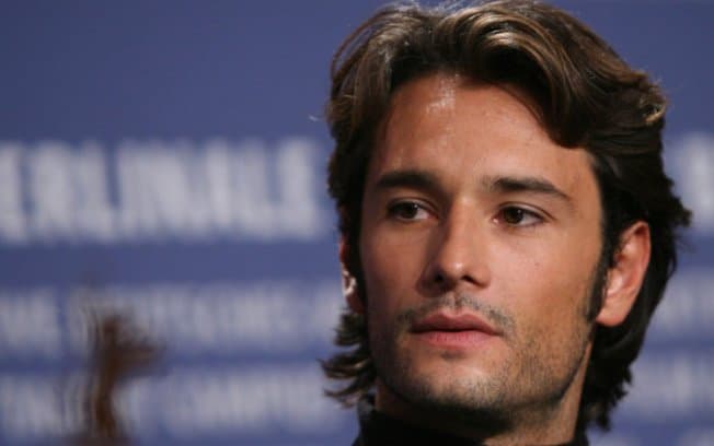 Rodrigo Santoro impõe regras de artista internacional para fazer eventos