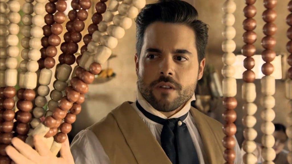 Protagonista de "Escrava Mãe" grava nova novela com brasileiros