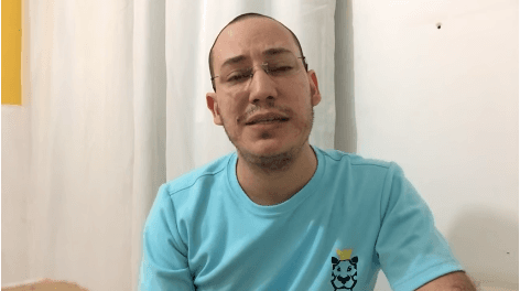 Abatido, pastor acusado de pedofilia faz vídeo-desabafo: "Eu chorei muito"; veja!