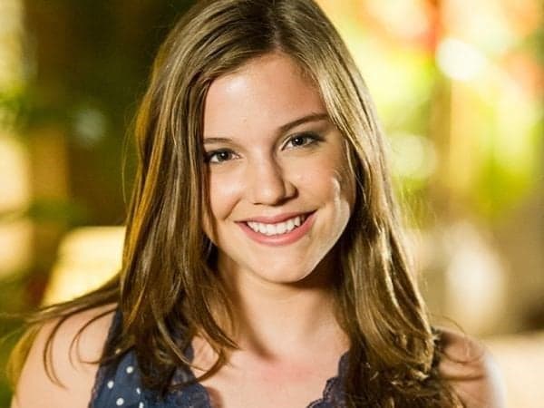 Confira o visual de Alice Wegmann para "A Lei do Amor"