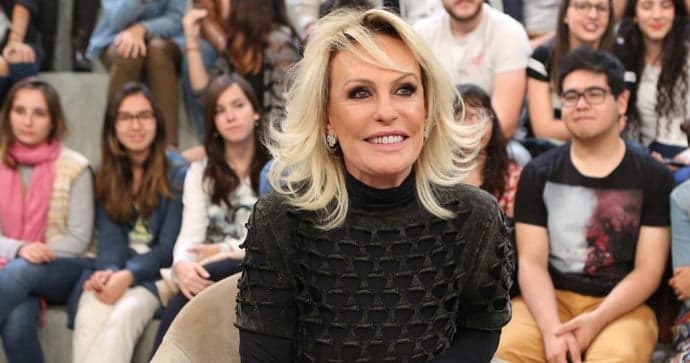 Mesmo após câncer de pulmão, Ana Maria Braga admite não ter deixado o cigarro