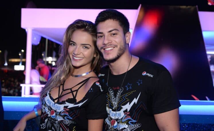 Termina o namoro de Arthur Aguiar com Camila Mayrink