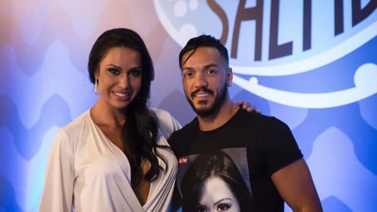 Intestino preso de Gracyanne Barbosa vira meme na internet; confira!