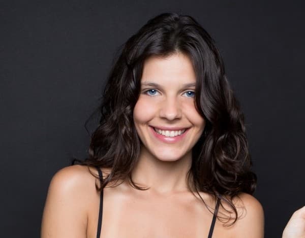 Após "Malhação" e passagem pela Record, atriz volta à Globo em "Justiça"