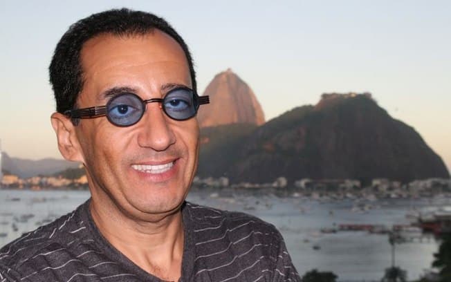 Após sumiço, Jorge Kajuru aparece nas redes sociais