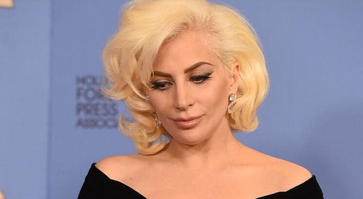 Lady Gaga canta Born This Way acapella no México