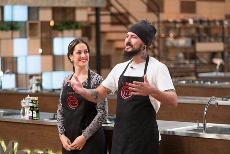 "MasterChef": Tido como um dos favoritos, eliminação de Aluísio causa revolta e choro na web