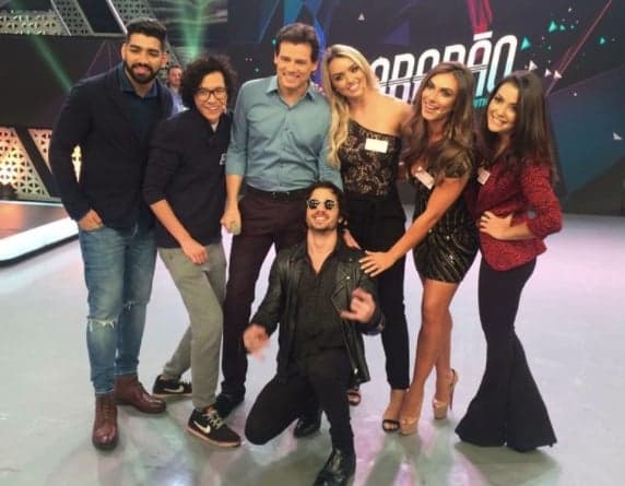 Durante gravação de programa, Fiuk diz que é famoso e se recusa a usar placa