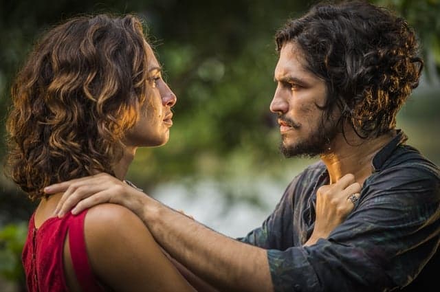 http://tvfoco.uai.com.br/wp-content/uploads/2015/05/Daniela-Mercury.jpg