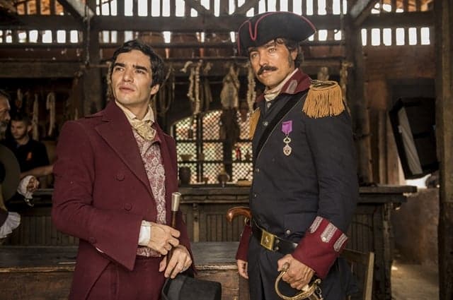Atores comentam relação gay em novela; "A história não se resume a beijo", diz Ricardo Pereira
