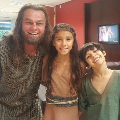 Escalada para "A Terra Prometida", atriz mirim Giulia Gatti é destaque na TV