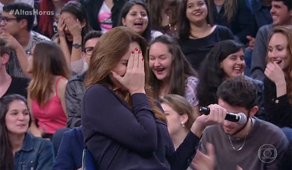 Sexóloga fica constrangida com pergunta polêmica no "Altas Horas"; assista!