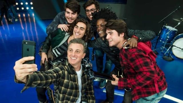Luciano Huck participa de "Malhação - Seu Lugar no Mundo"