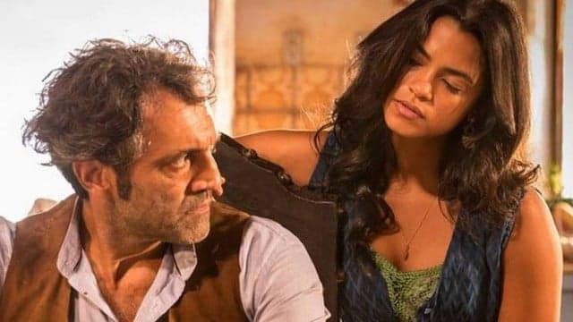 "Velho Chico": Após discussão, Luzia ameaça matar Tereza