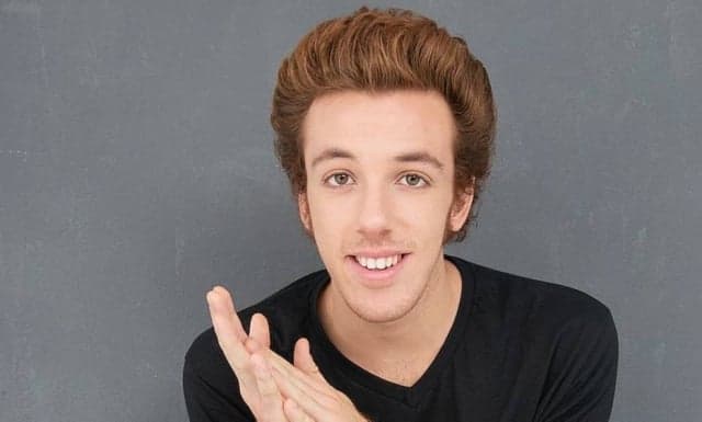 João Cortês fala sobre personagem em sua primeira novela, "Sol Nascente"