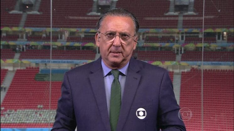 Galvão Bueno erra ao anunciar a novela Malhação durante jogo do Brasil e repercute