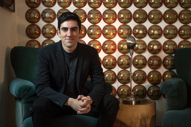 "Adnight" terá trupe acrobática e Adnet diz que entrevistas não terão “momento sofá”