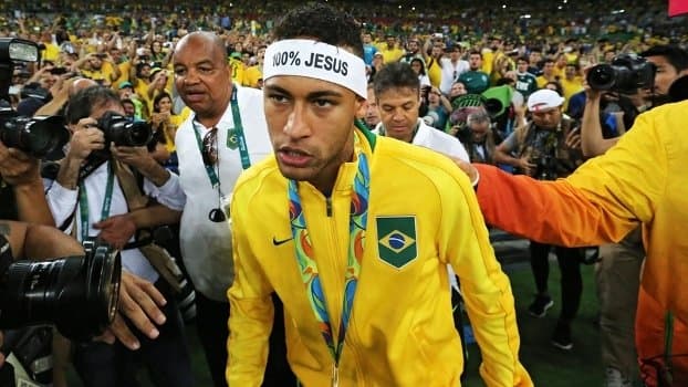 Após partida que valeu o ouro para o Brasil, Neymar entra em discussão com torcedor; confira
