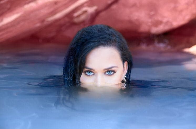 Katy Perry lança clipe de "Rise"; música para os Jogos Olímpicos