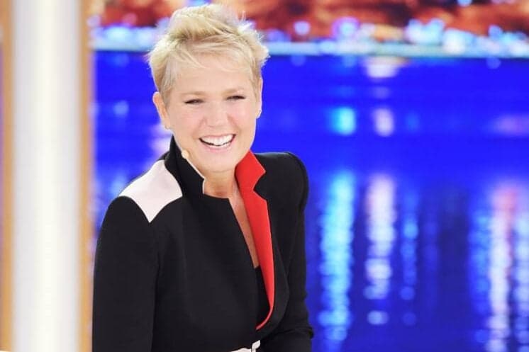 Doença da mãe impede novidades no programa de Xuxa Meneghel