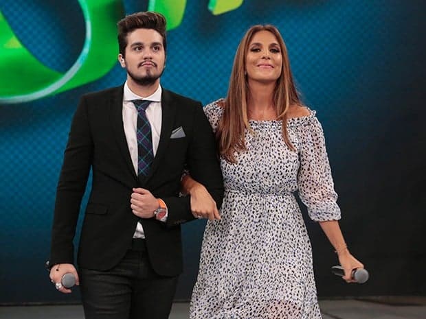 Ivete Sangalo exibe look para participação no DVD de Luan Santana