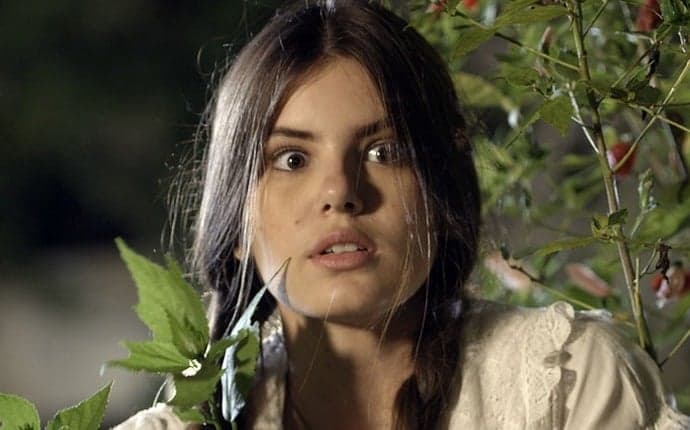 Camila Queiroz fala sobre a sua personagem em "Pega Ladrão", próxima novela das sete