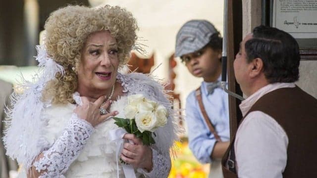 "Êta Mundo Bom": Pancrácio se veste de noiva sofrida