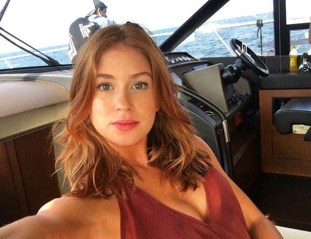 Marina Ruy Barbosa abusa no decote em gravação de "Justiça"