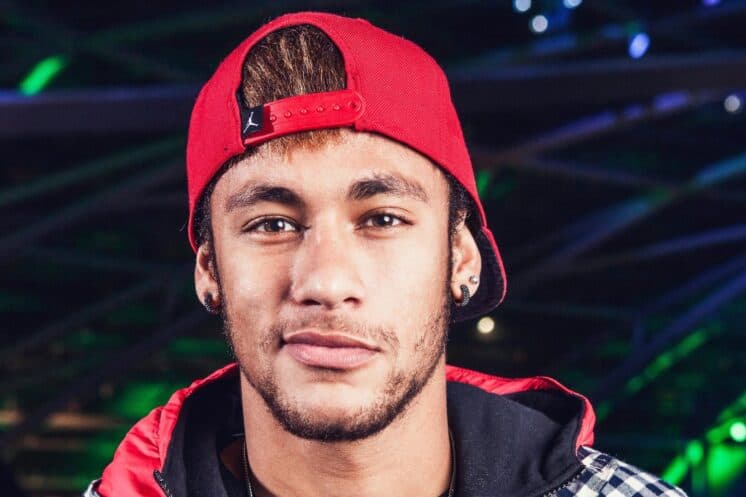 Neymar também teve estranhamento com torcedores na vitória do vôlei