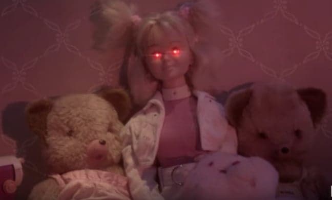 Netflix usa lenda de boneca da Xuxa para divulgar série de terror "Stranger Things"