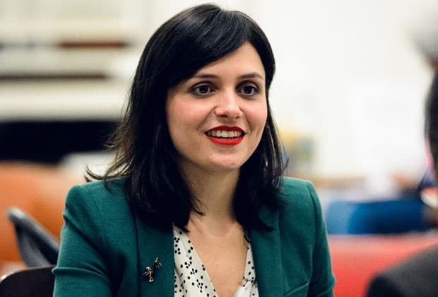 Monica Iozzi é elogiada por desempenho nas gravações de "Vade Retro"