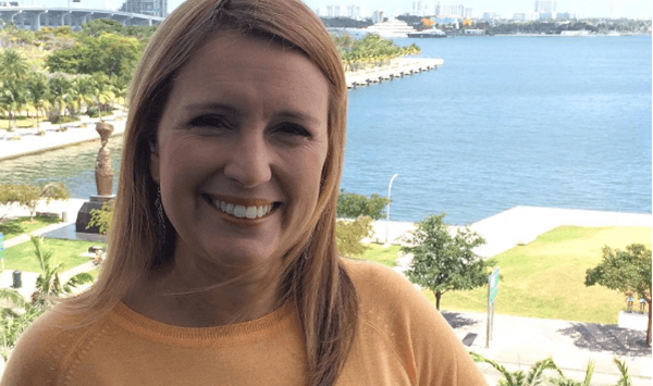 Apresentadora da Record vira dubladora nos Estados Unidos e revela porque deixou o Brasil